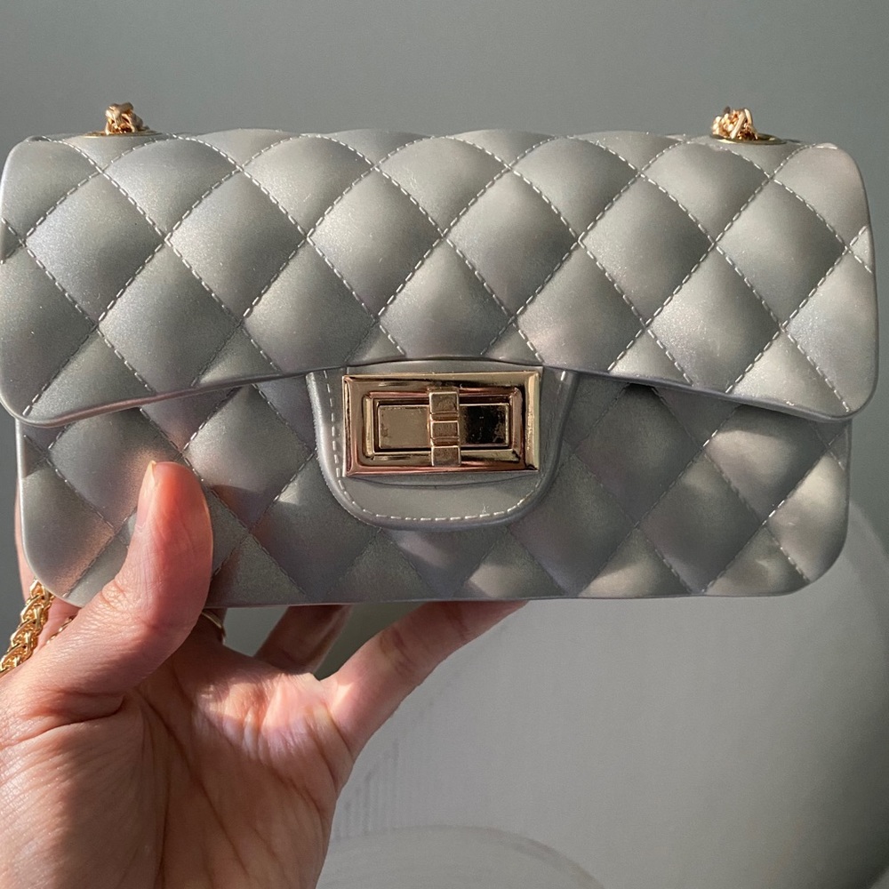 GREY GOLD-CHAIN PURSE